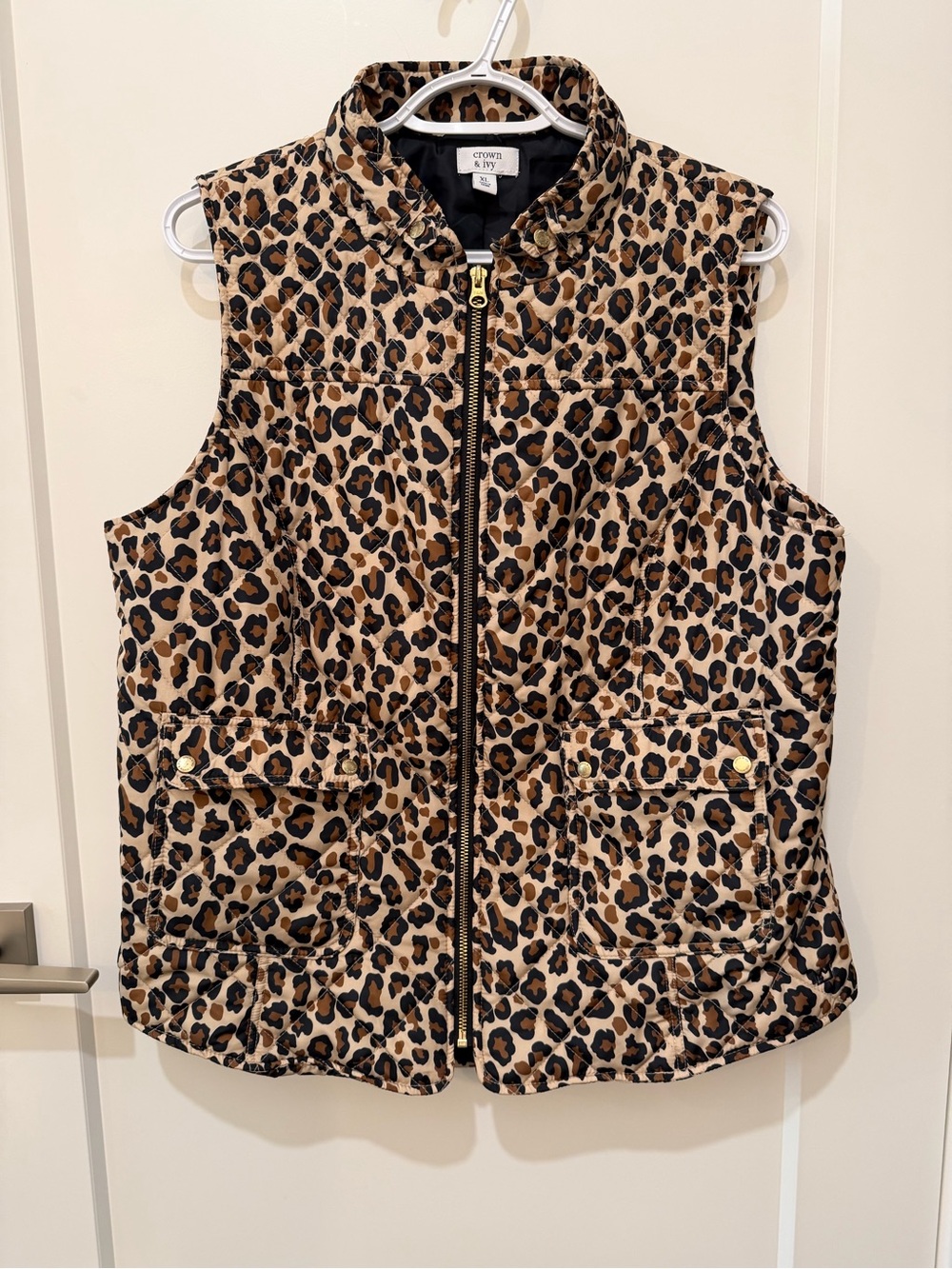 crown & ivy Leopard Quilted Vest - Tan/Black